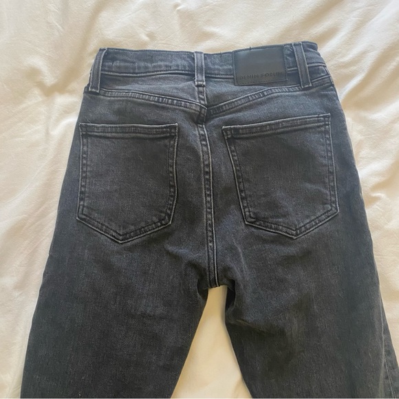 Aritzia-Denim Forum- The Yoko High Rise Slim - Picture 9 of 11